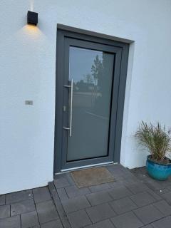 2 Zi Ferienwohnung mit Garten und Terrasse - 1