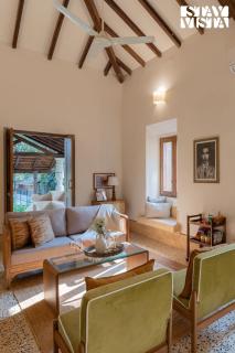 StayVista at Mai Ludvina with Pool - 5