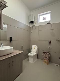 Vistaar Hotels & Resorts - 6