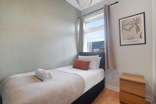 Spacious 3-Bedroom Apartment - 1