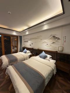 Furong Town Huazhu Yinhe Mountain Villa Inn - 2