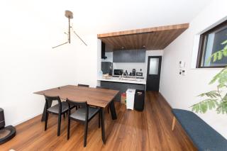 Osaka Station 3min Direct Namba 11min Direct 6min Walk to Station 4BR House - 1