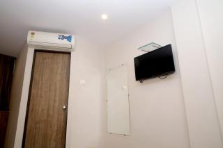 Hotel Pacifi Inn - 4