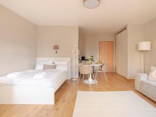 Studio Apartment Berlin Mitte 37m2 - U-Bahn Leopoldplatz by Rooms Berlin - 3