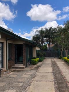 Urban Space Lodge - 5