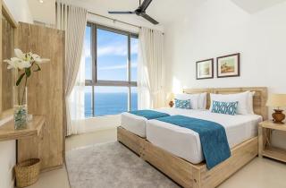 Sea-Front Apartment with Pool - 5