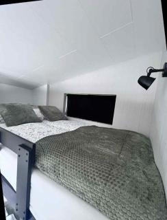 Lake cottage with excellent view - 6