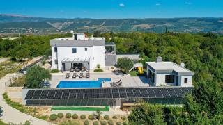 Beautiful Villa Danica with pool in Makarska - 0