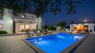 Beautiful Villa Danica with pool in Makarska - 9