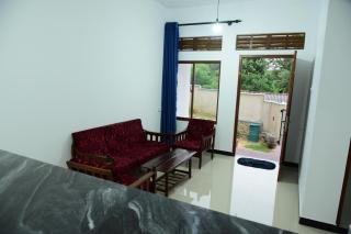 Hiru Two Bedroom Apartment - Hikkaduwa - 4