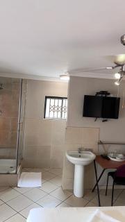 Quad T Bed and Breakfast Pty Ltd - 6