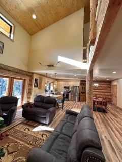 Waterfront Log Cabin - Sunriver - 7