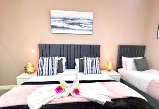 3BR Home, Comfortable Glen Cottage Stay, Free Parking, Sleeps 9, Fast WIFI - Leicester - 9