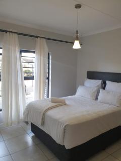 3 Bedroom Apartment The Blyde Crystal Lagoon - 5