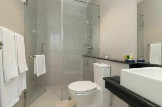 Sea-Front Apartment with Pool - 1