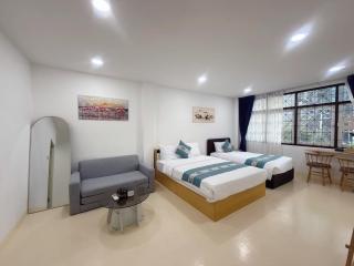 Sukhumvit 48 separated room quiet and comfortable with fast internet and smart TV - 2