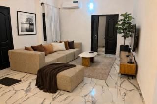 Modern apartment with large terrace & lake view - 0