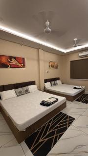 Jhankar home stay - 9