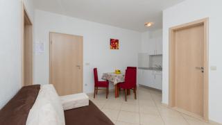 Apartman Erstic 3 - Baska Voda by Villas Guide - 4