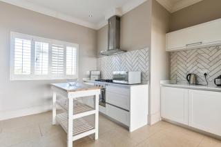 6 Selwyn Court - Beach Front - 4