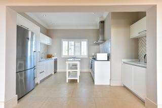 6 Selwyn Court - Beach Front - 3