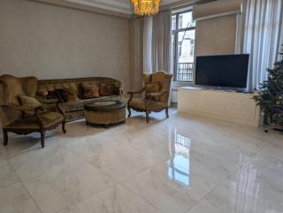 Elegant Apartment In City Center - 9