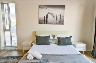 GND Properties Luxury Holiday Home - 9