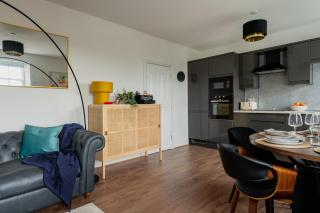 Cosy Harbour Luxe Modern 2BR Sleeps 6 - 1