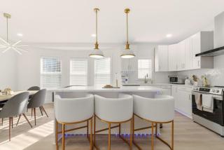 New Modern Updated Secure and Private Home - 7