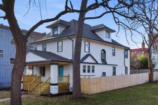 New Modern Updated Secure and Private Home - 5