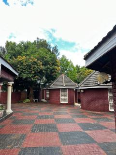 Vhueni Village Lodge - 1