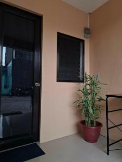 Queenbee's Place - 7