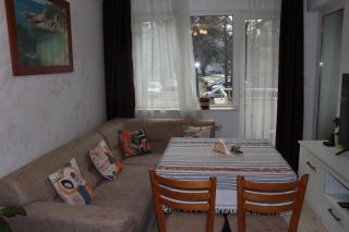 Комфортен апартамент, безплатно гараж! - 0