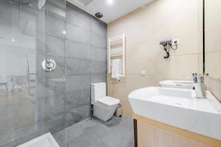 Duplex con Terraza y Parking en Sanchinarro - 2