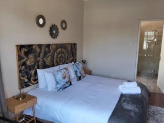 Mesnard at Gino's 6 - 7