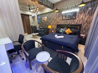 Spacious 1BHK for 6 Guests King Sofa Beds Zirakpur,Chandigarh,Mohali,Tricity - 9