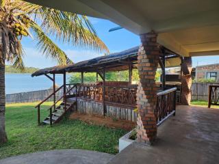 The lake house retreat - 9