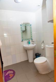 Appartement moderne au Warf, avec piscine , wifi - 2