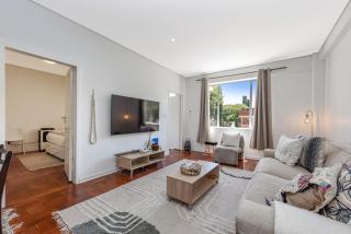 Sunny & Secure Rosebank Apartment - 0