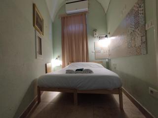Quiet Apartment in Lecce Old Town with private entrance - 9