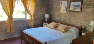 Casa en Punta Colorada con gran fondo y fogón - 3