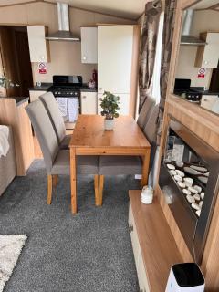 Peaceful Whitley Bay Getaway with Shared Indoor Pool - 3