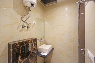 Comfy Stay Hotels 2nd Floor - 6