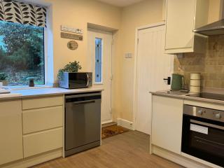 Northfield 2BDR with Large Drive and Games Room - 9