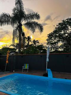 Quarto 2 confortável com piscina em Pontal do Sul - 1