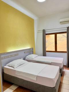 Tirana Central Apartment - Free Parking - Fit Five - 5