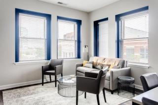 Historic Elegance Modern Amenities Gym - 2