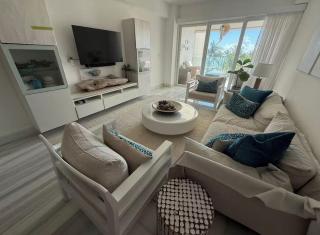 Seawinds Beachfront -Top Floor Less Mosquitos -Full Security - 6