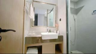 Haikou Baiyan Hotel - 8