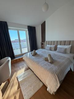 Modern Kudamm Luxury Home with 2 kitches - 0